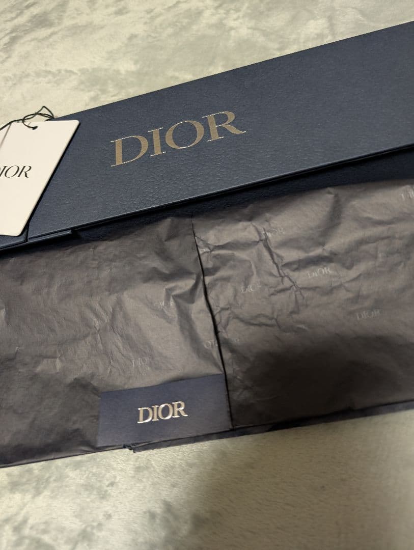 美品！鑑定あり　数回着用のみ クリスチャンディオール ネクタイ　（付属品完備）