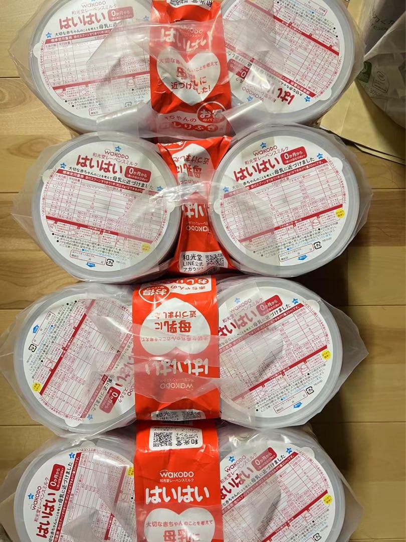 TKHSさん専用　WAKODO はいはい 粉ミルク 810gx8缶