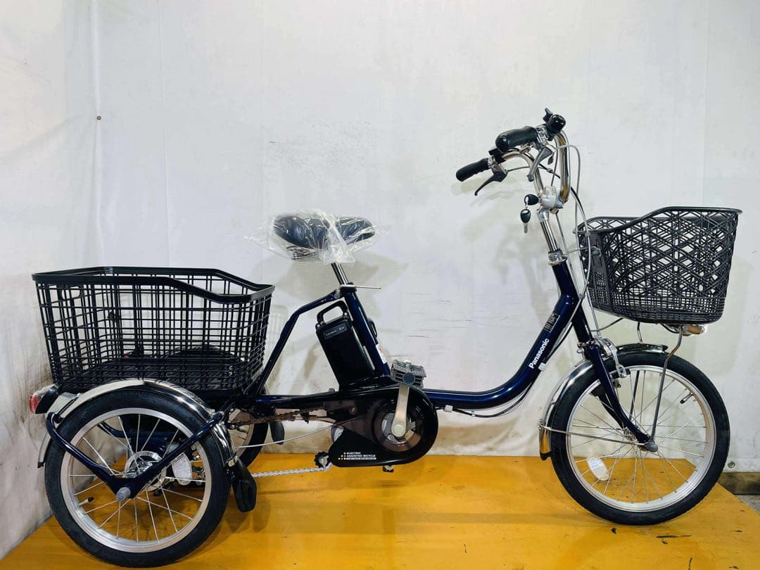 送料無料条件付き　パナソニック　電動アシスト自転車三輪車(18/16型)