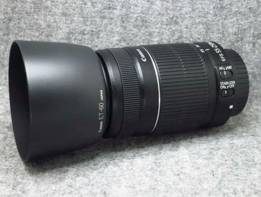 Canon EF-S55-250mm F4-5.6 IS II　フード付き