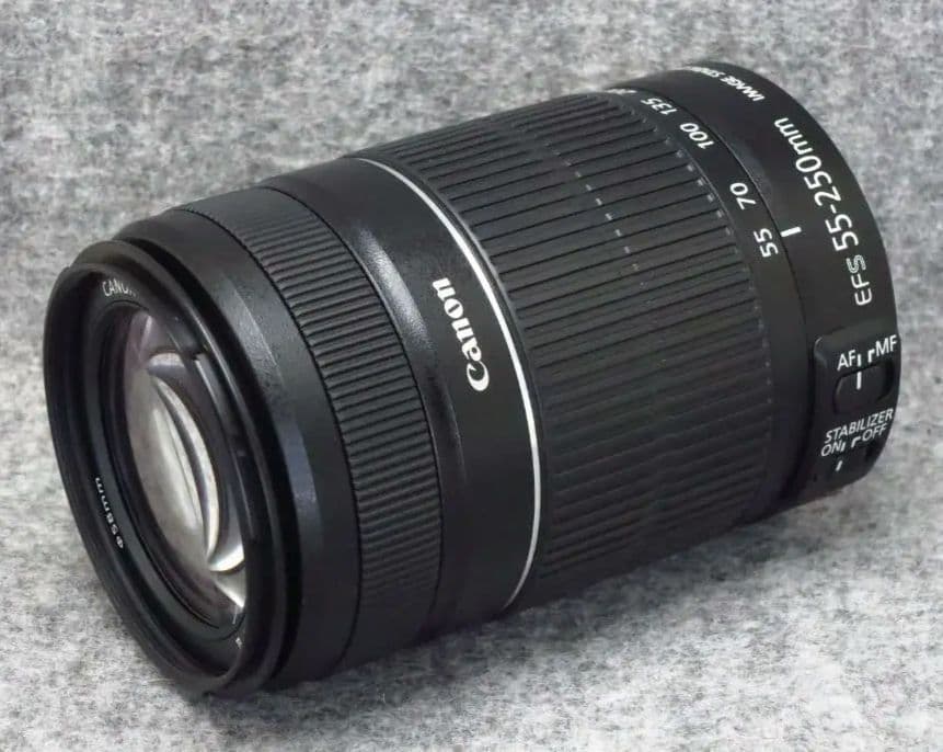 Canon EF-S55-250mm F4-5.6 IS II　フード付き