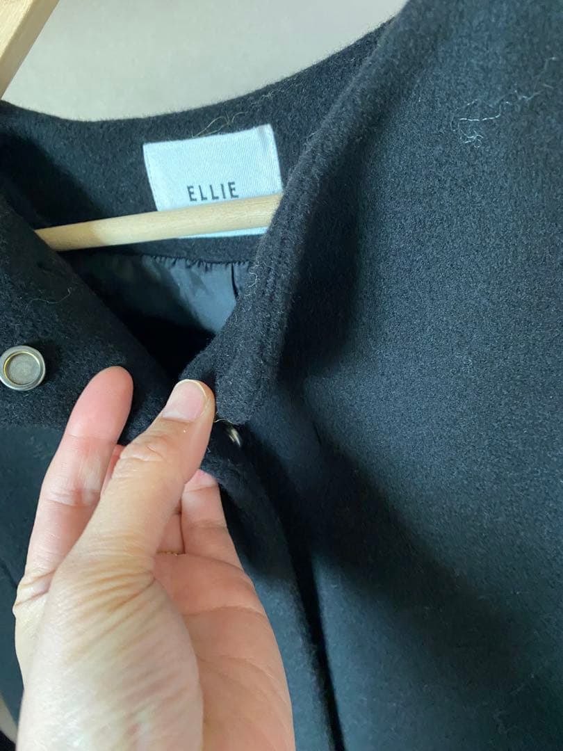 ellie ケープコート　ブラック