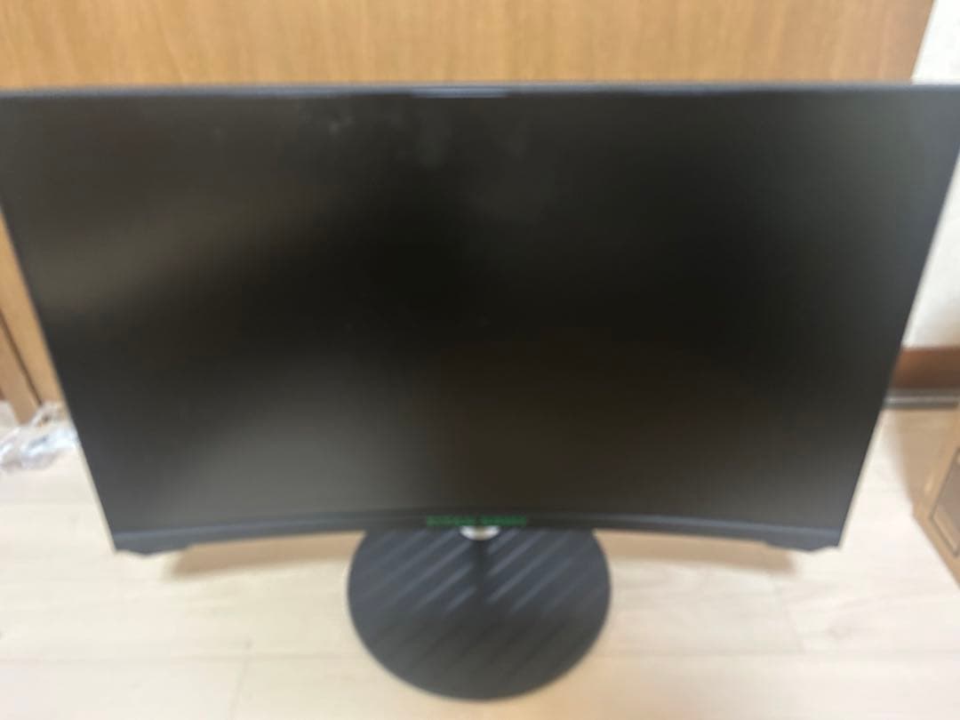 titan army 23.6インチ　180hz