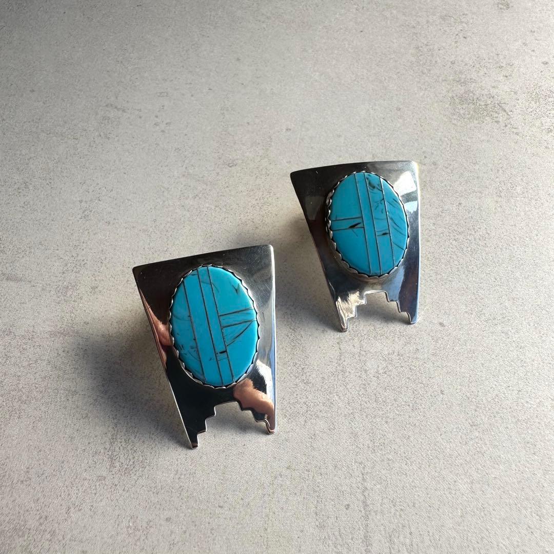 ヴィンテージ！Silver Inlaid Howlite Studs ピアス