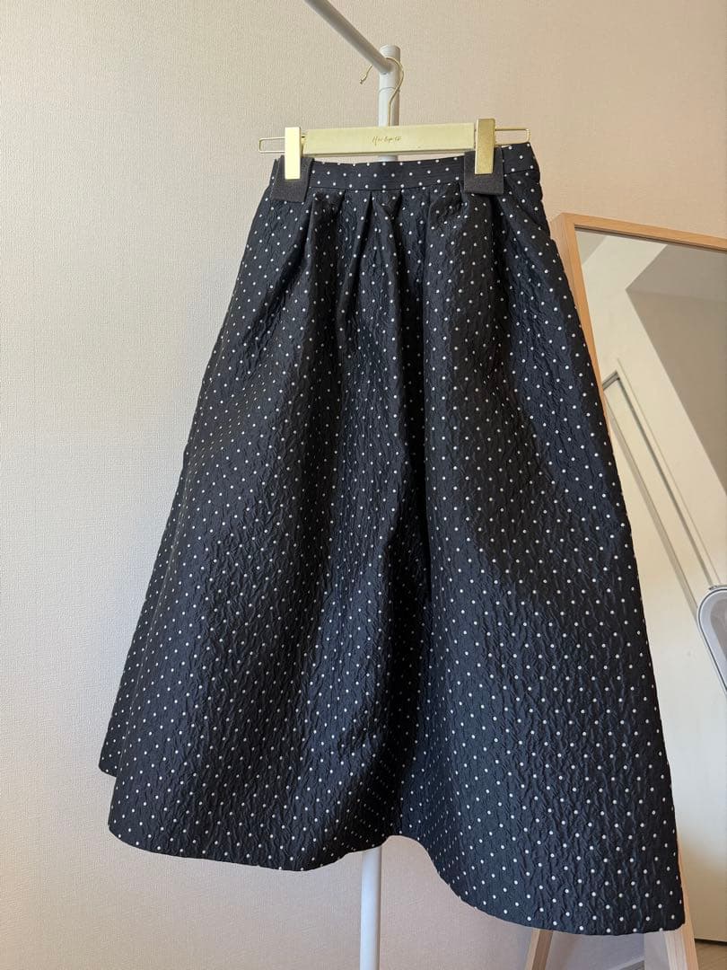 スカート Herlipto Dot Jacquard Flared Skirt