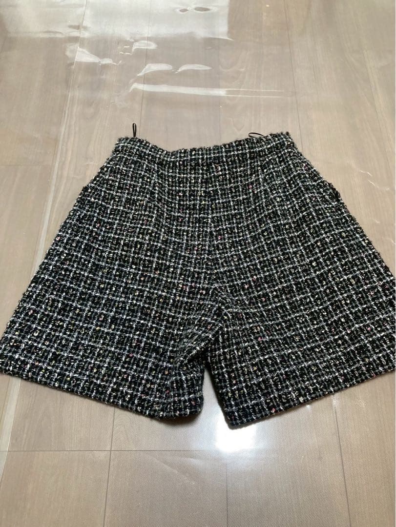 2日に取消しますCHANEL 24AW ツイードショーツ　シャネル　34