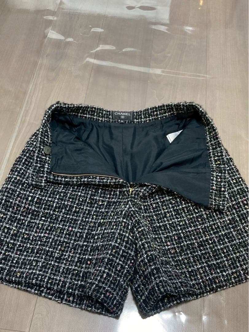 2日に取消しますCHANEL 24AW ツイードショーツ　シャネル　34