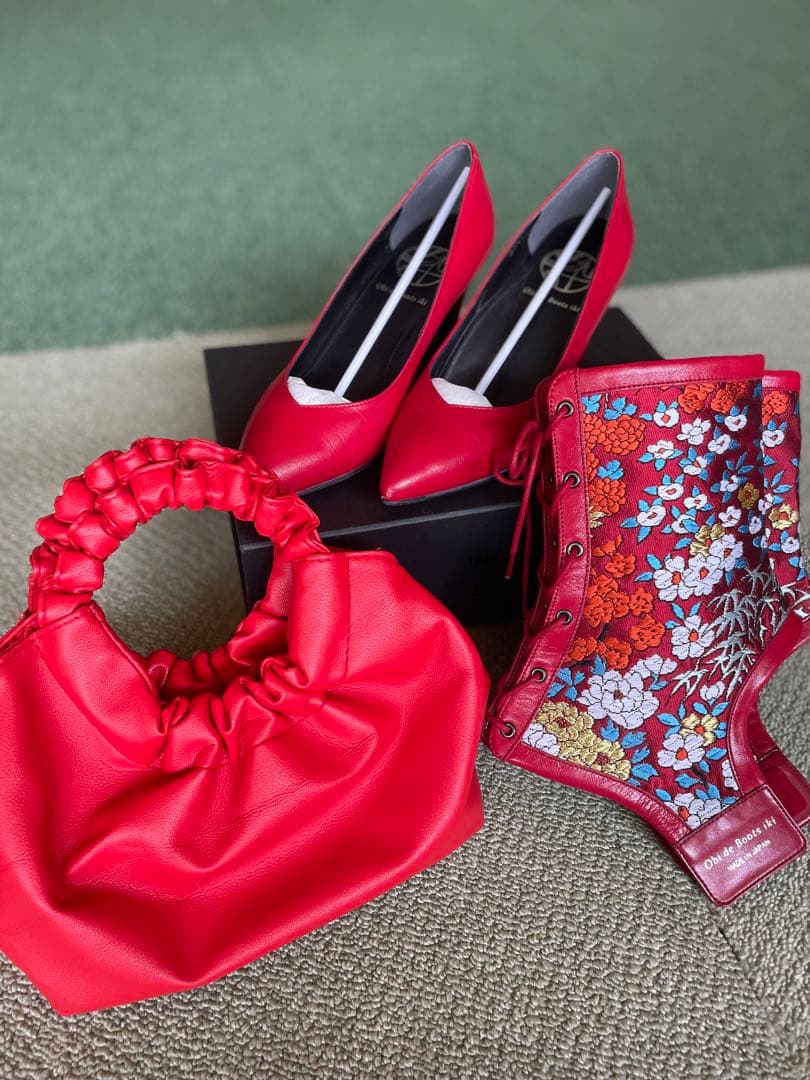 レッド花柄ブーツカバー