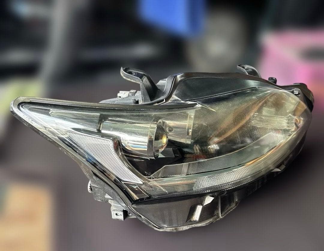 #1827 LEXUS CT ヘッドライト