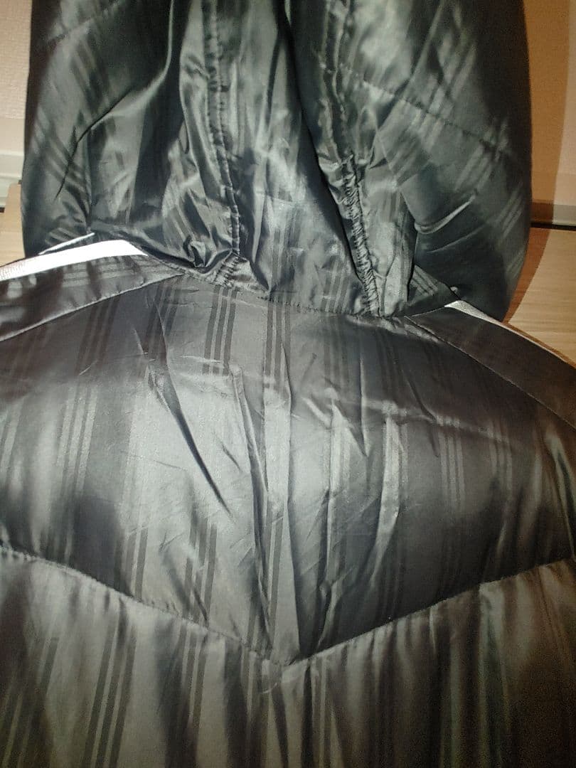 adidas　ダウンコート　XOサイズ ブラック×シルバーライン