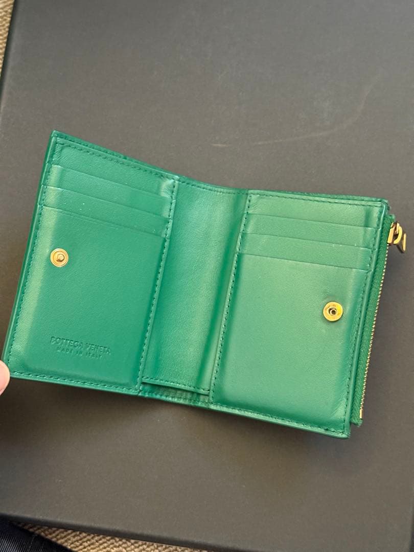 【美品】Bottega Veneta 二つ折り財布 グリーン