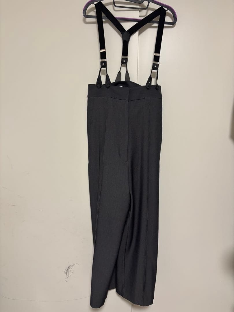 AKTE グレー サスペンダー付き パンツ　サイズ1