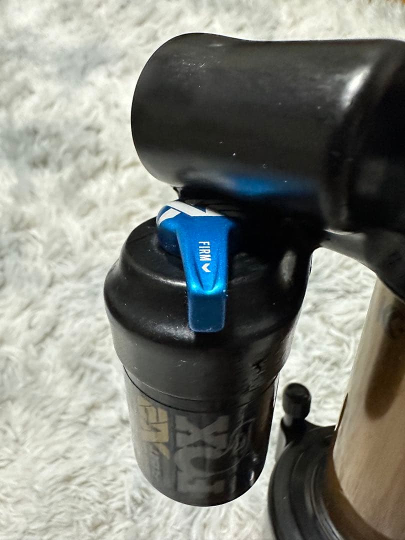 Fox Float X2 Factory 205×60 2023年モデル