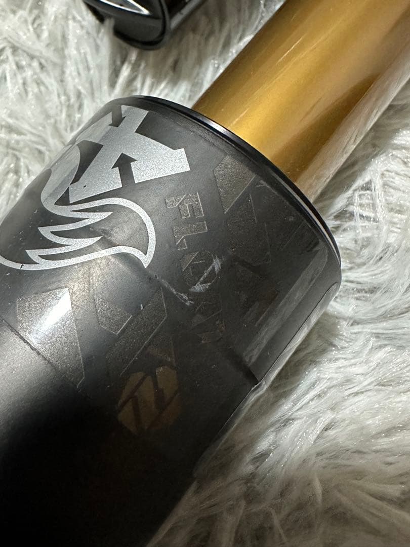 Fox Float X2 Factory 205×60 2023年モデル