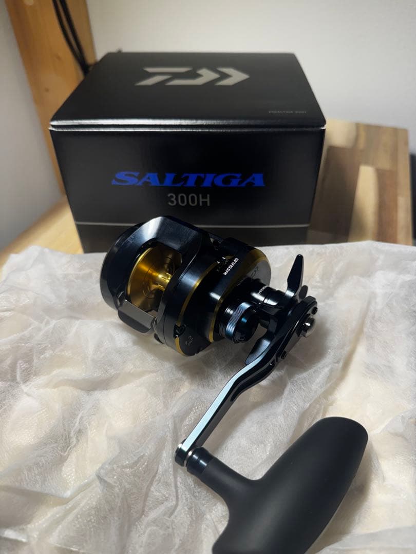 【新品・未使用】 ダイワ 25ソルティガ300H 右ハンドル