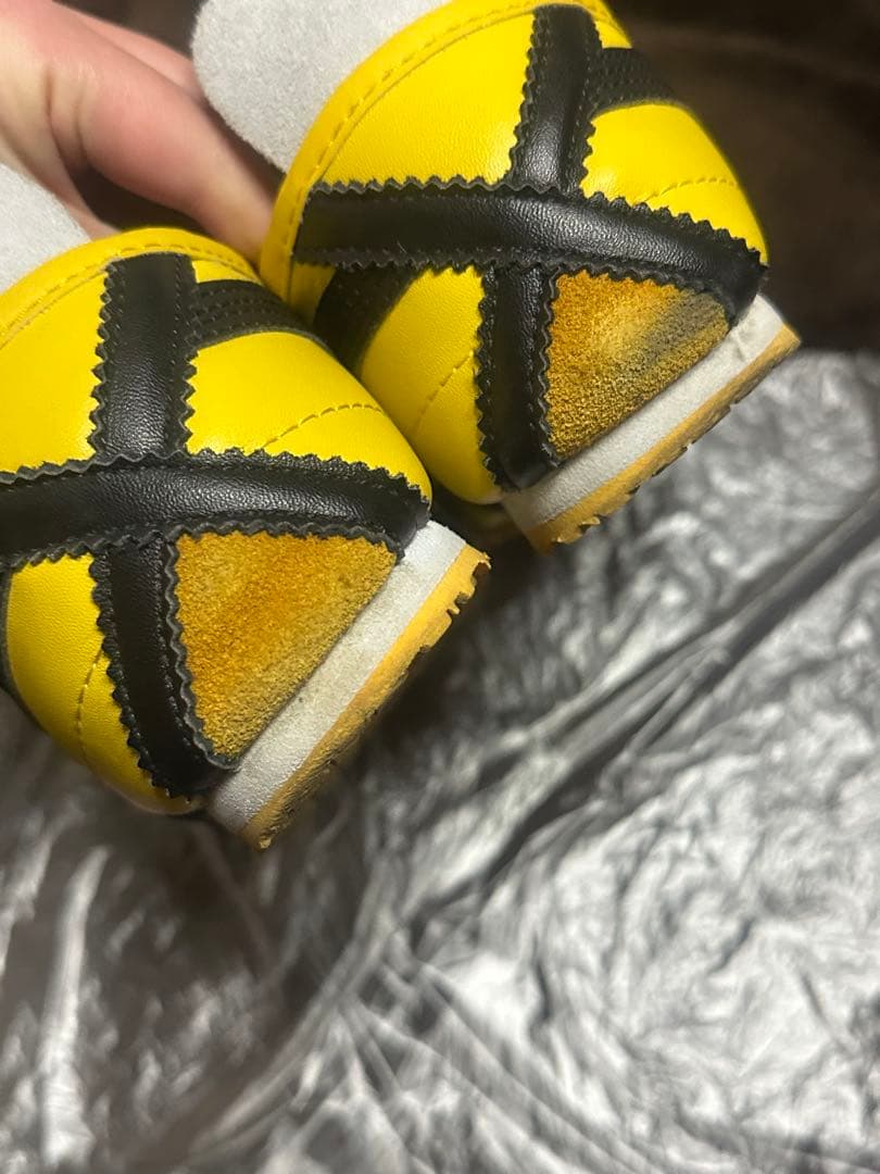 Onitsuka tiger 黄色スニーカー
