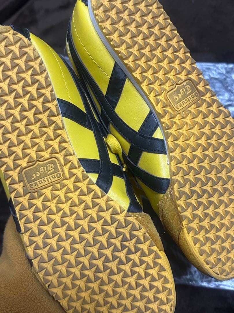 Onitsuka tiger 黄色スニーカー