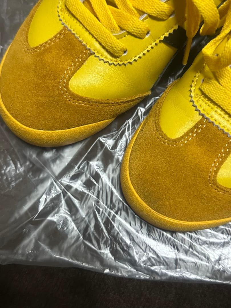 Onitsuka tiger 黄色スニーカー
