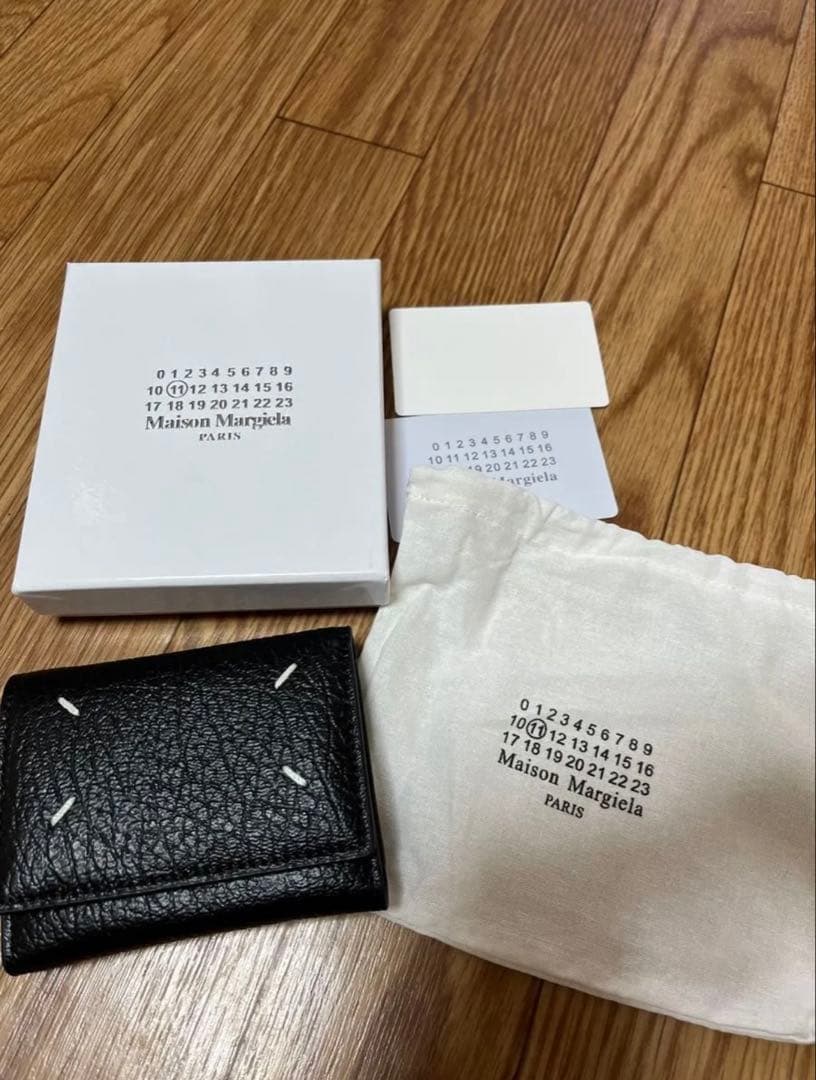 レディース三つ折り財布