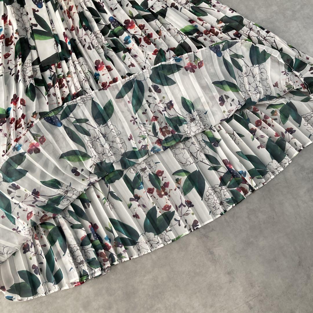 美品Sov. フラワープリント　ワンピース　Aライン　プリーツ　ワンピース