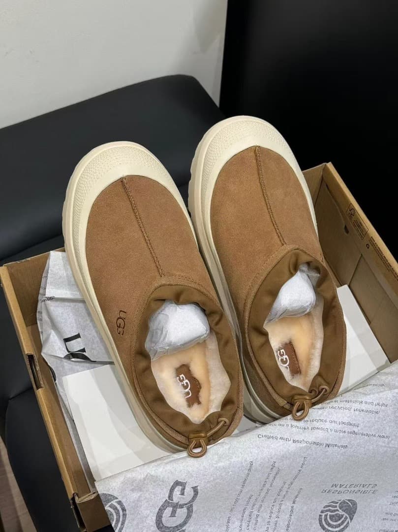 アグ タスマン ウェザー ハイブリッド チェスナット 白キャップサイズ38