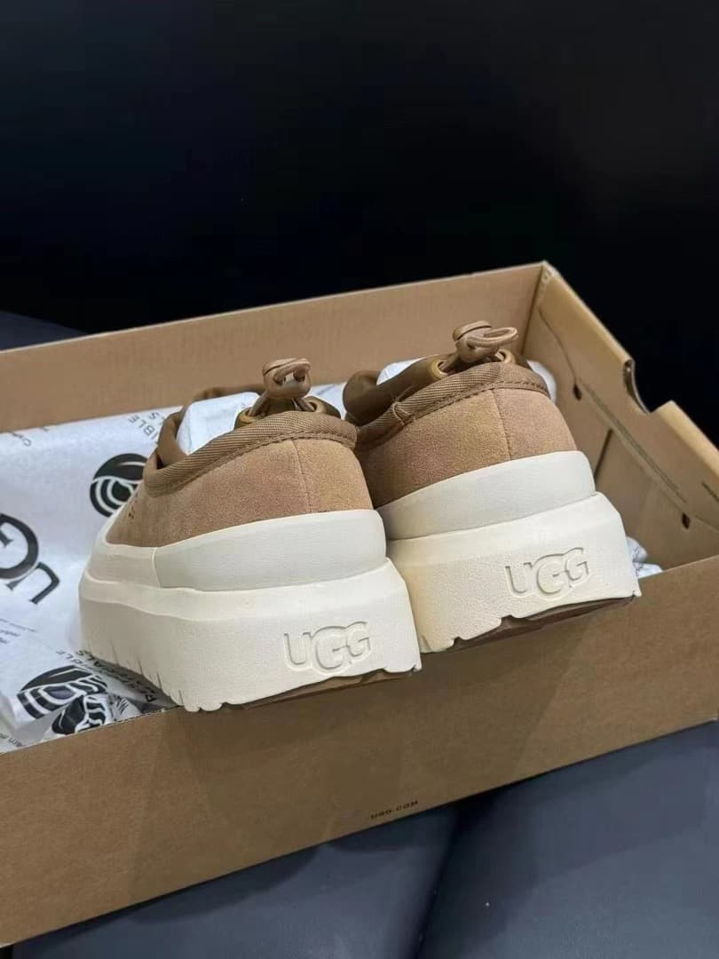 アグ タスマン ウェザー ハイブリッド チェスナット 白キャップサイズ38