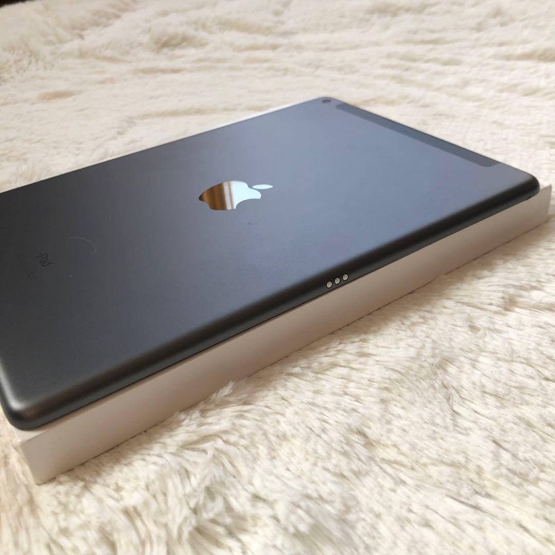 【完動品】iPad 第8世代 128GB SIMフリー 【すぐ発送】