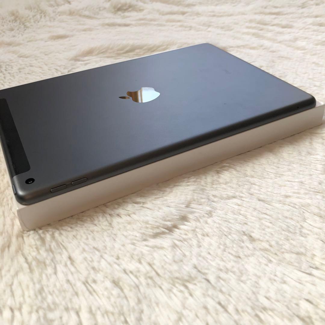 【完動品】iPad 第8世代 128GB SIMフリー 【すぐ発送】