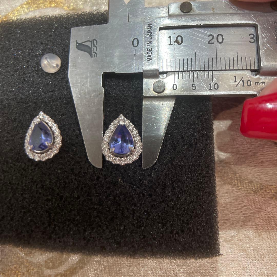 じゅんこダンザナイトダイヤピアス