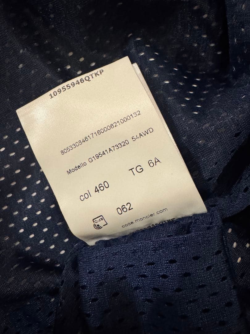 本日セール！美品⭐︎Moncler 赤 フード付きウィンドブレーカー　116cm