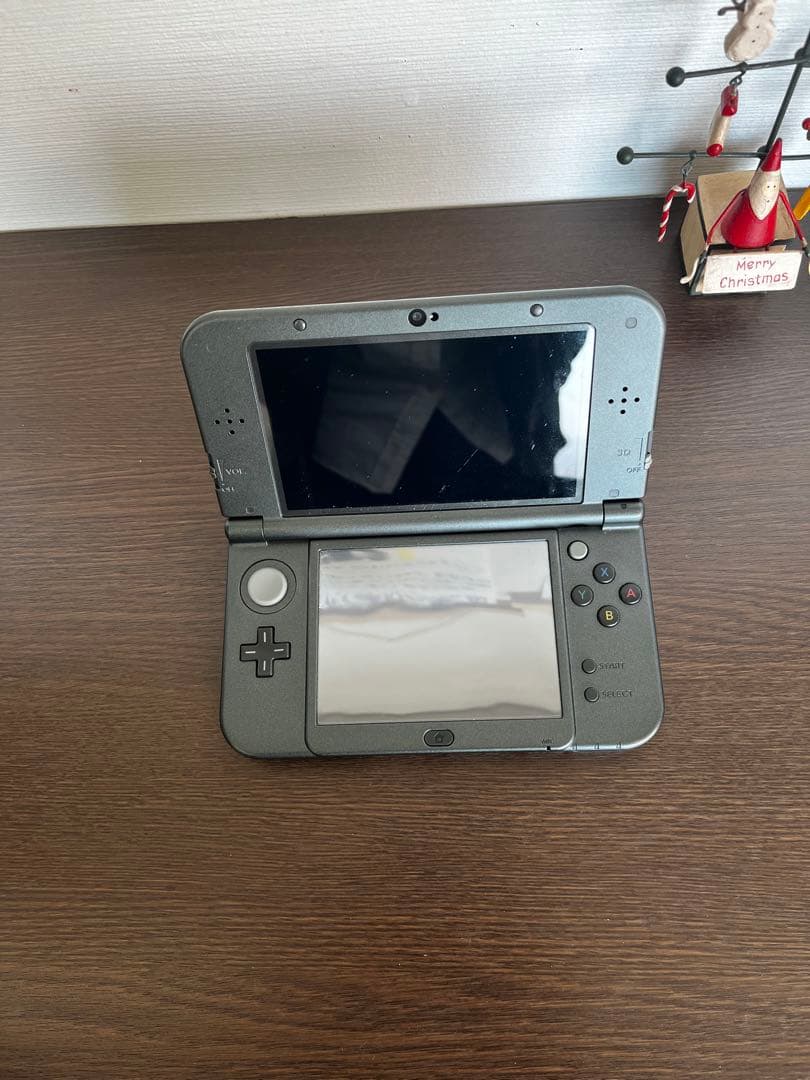 Newニンテンドー3DS LL モンハンモデル 完動品　ソフト付き