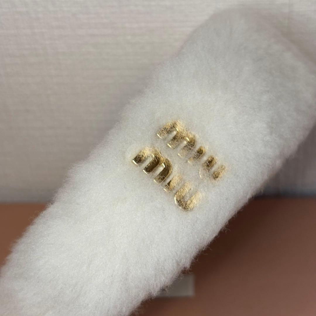 ミュウミュウ miumiu ホワイト ムートン ファー カチューシャ ヘア 白