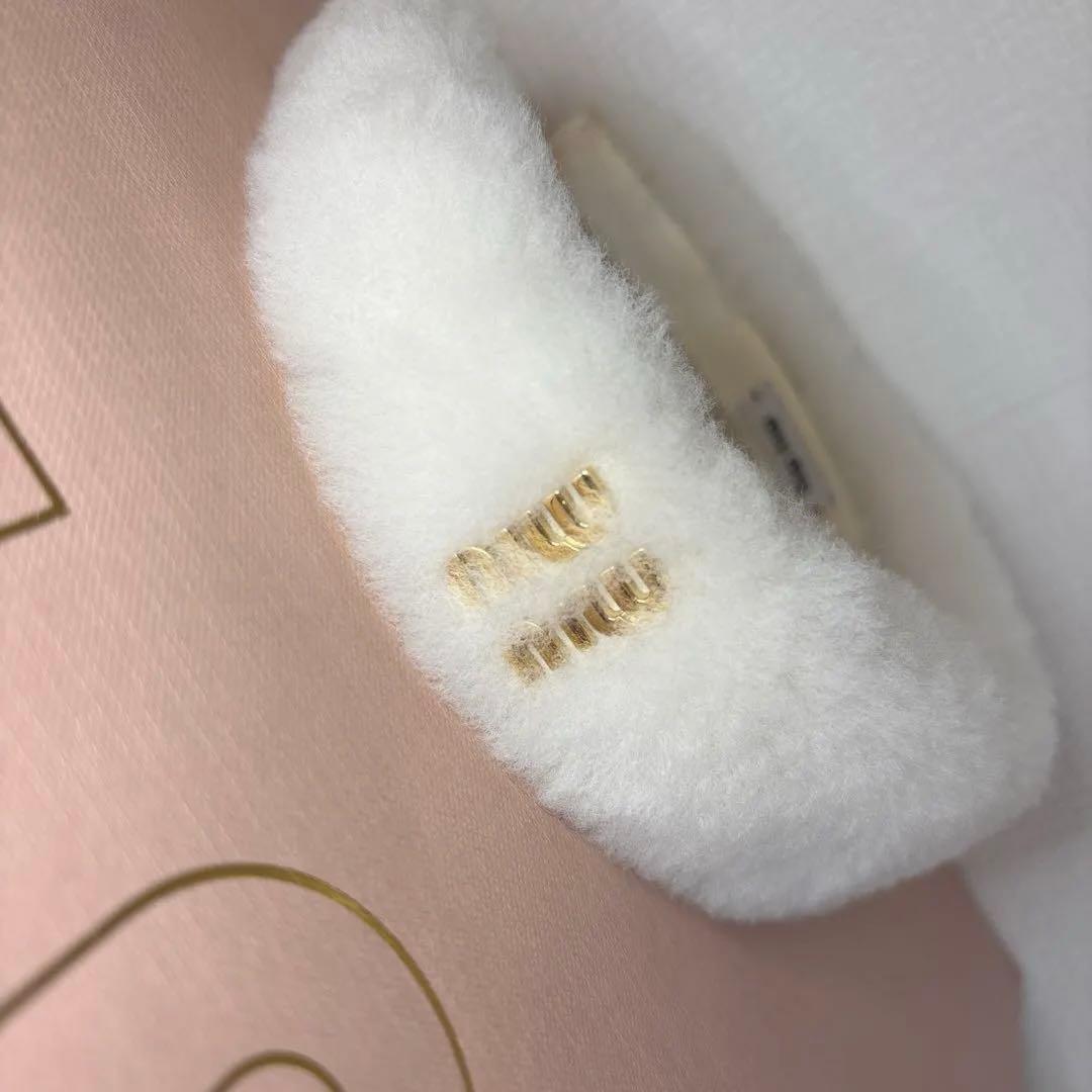 ミュウミュウ miumiu ホワイト ムートン ファー カチューシャ ヘア 白