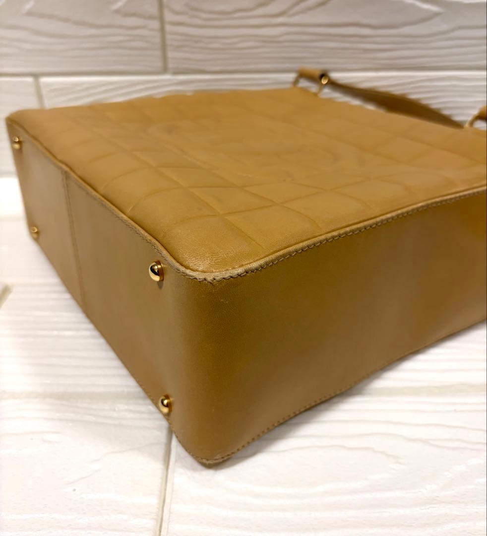 CHANEL ベージュ トートバッグ　チョコバー　カーフスキン