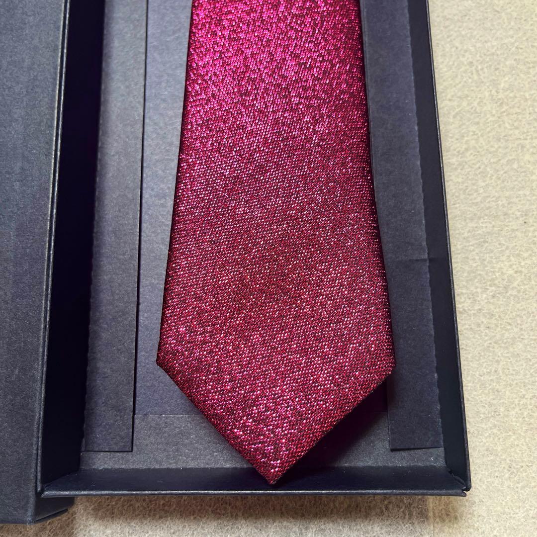 美品　バーバリーロンドン　ネクタイ　赤ピンク　ラメ　派手　結婚式