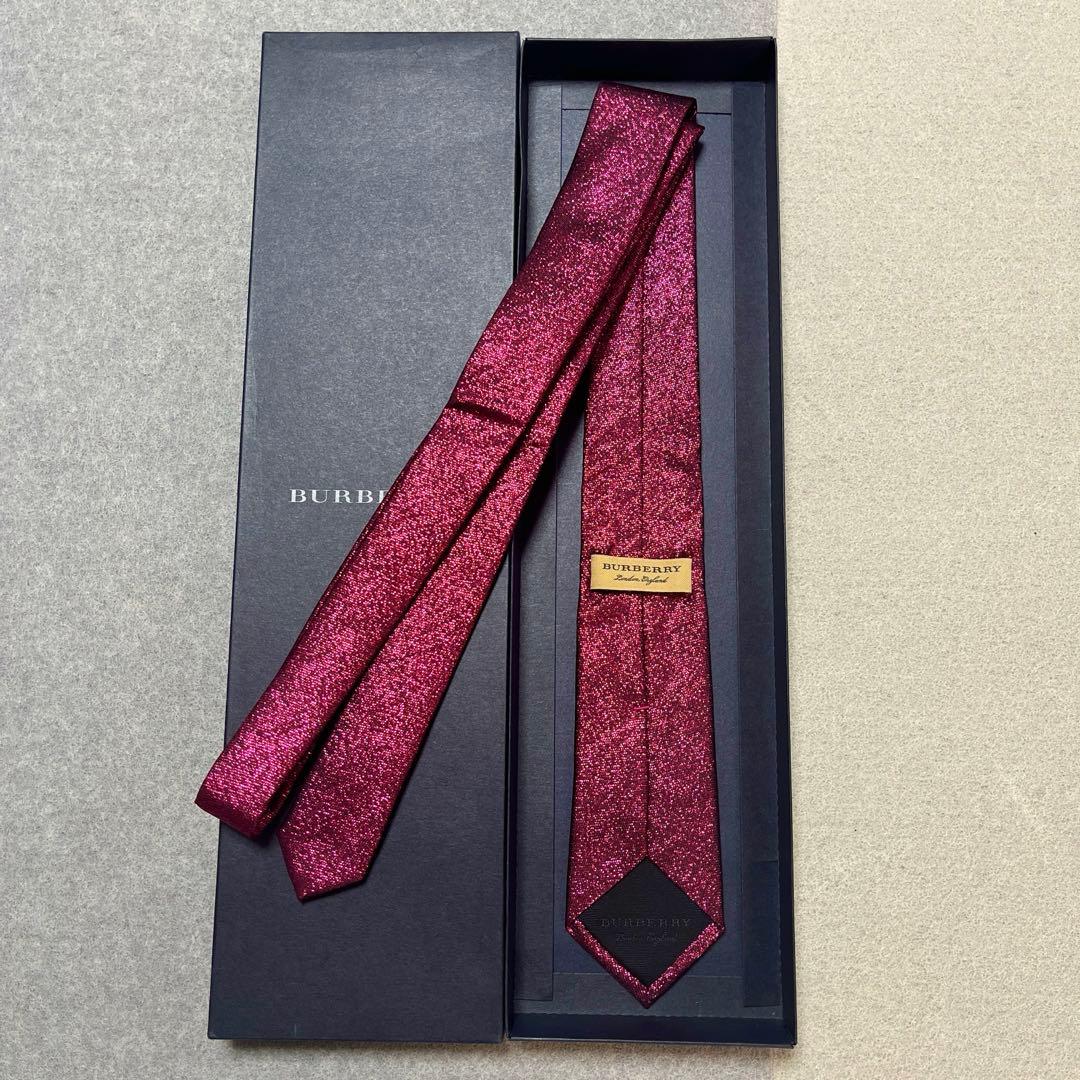 美品　バーバリーロンドン　ネクタイ　赤ピンク　ラメ　派手　結婚式