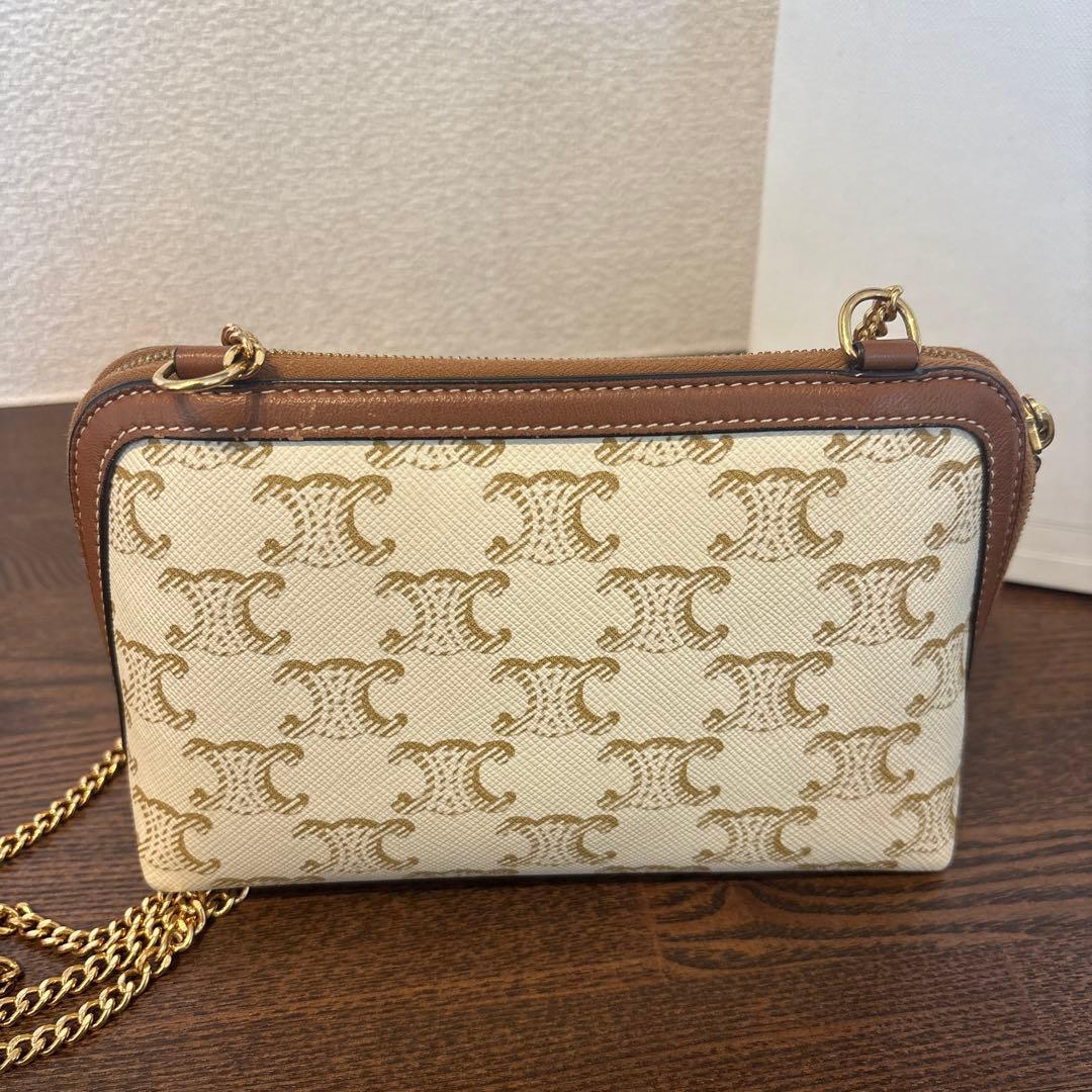 CELINE　トリオンフ　チェーン付きクラッチバッグ