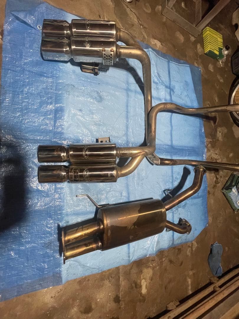 ランドクルーザー　200系　ガナドールマフラー