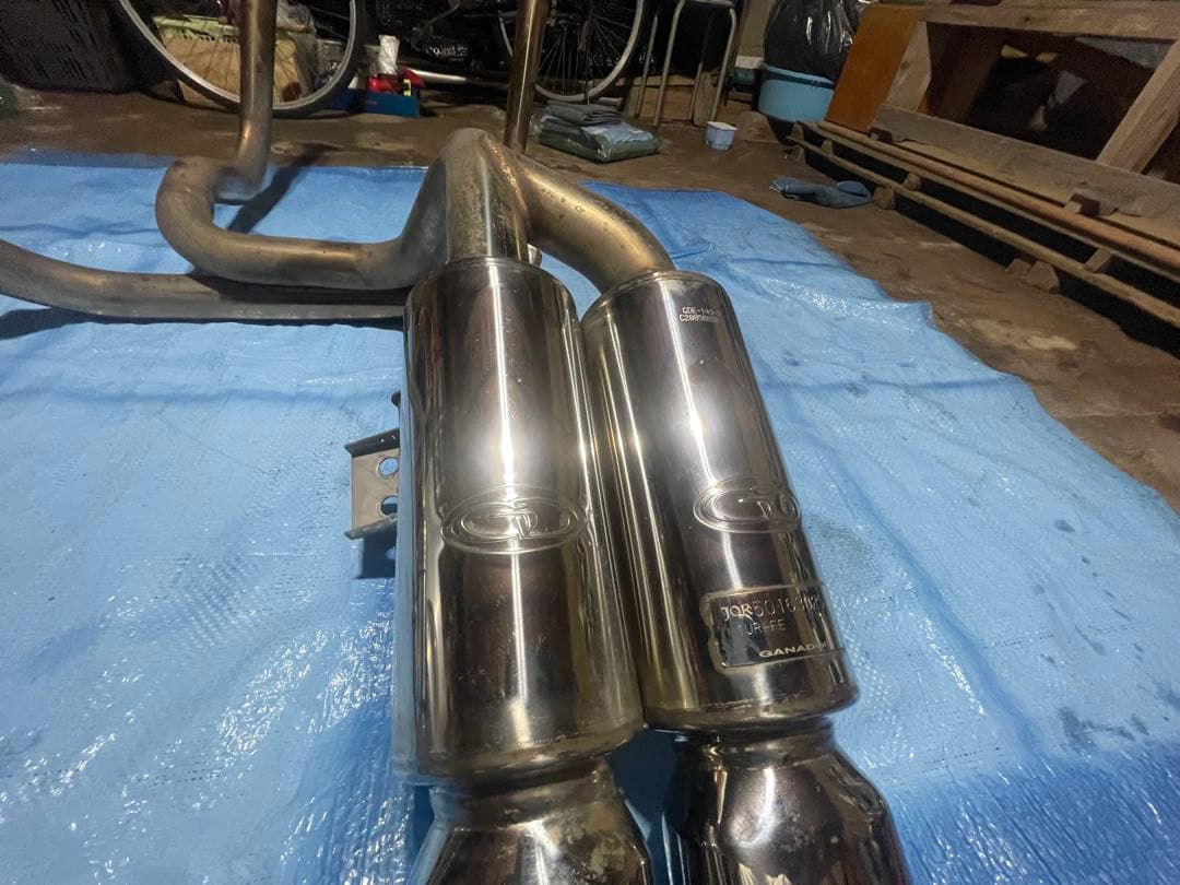 ランドクルーザー　200系　ガナドールマフラー