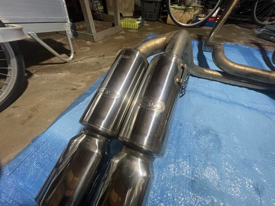 ランドクルーザー　200系　ガナドールマフラー