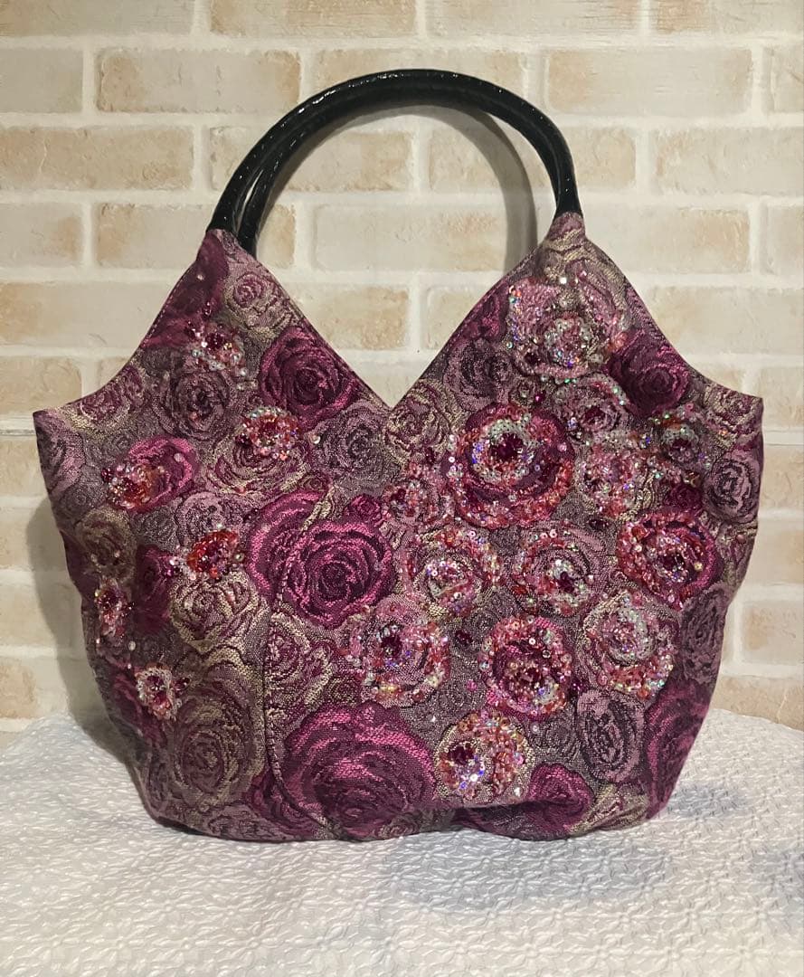 Think Bee! ネバーエンディングピンクローズ スパンコールビジュー