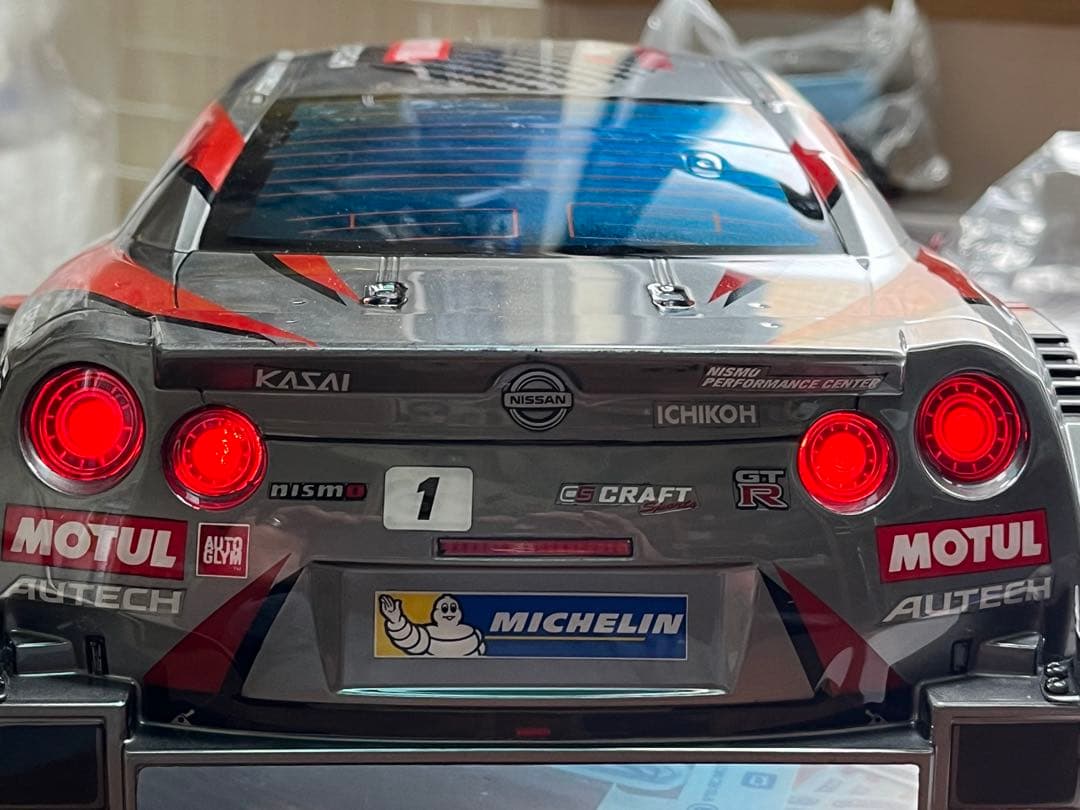 新品、未走行　タミヤ 1/10 MOTUL AUTECH GTRボディ