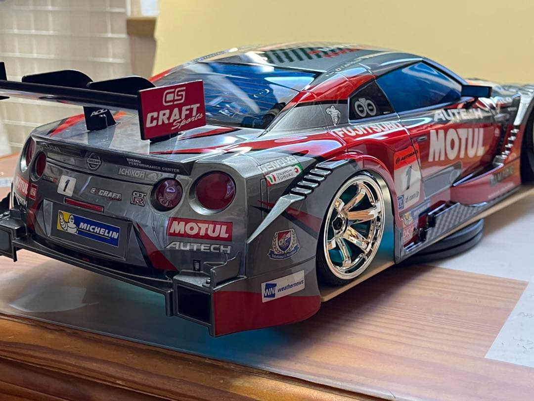 新品、未走行　タミヤ 1/10 MOTUL AUTECH GTRボディ