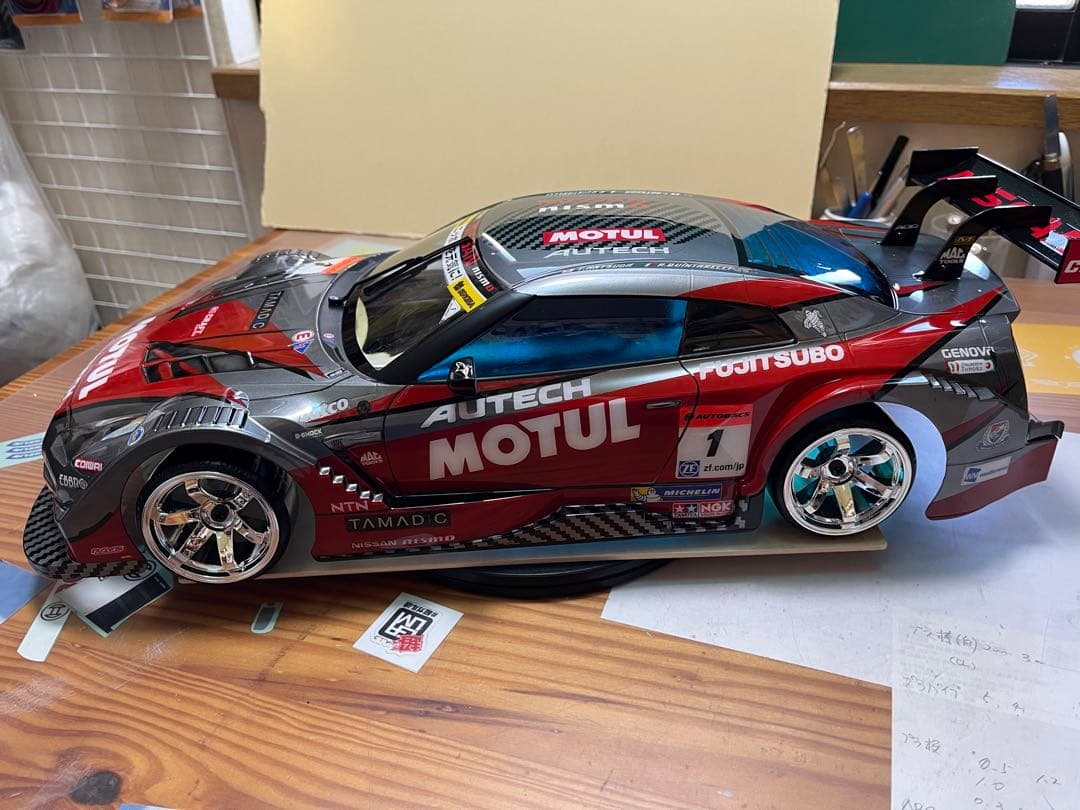 新品、未走行　タミヤ 1/10 MOTUL AUTECH GTRボディ