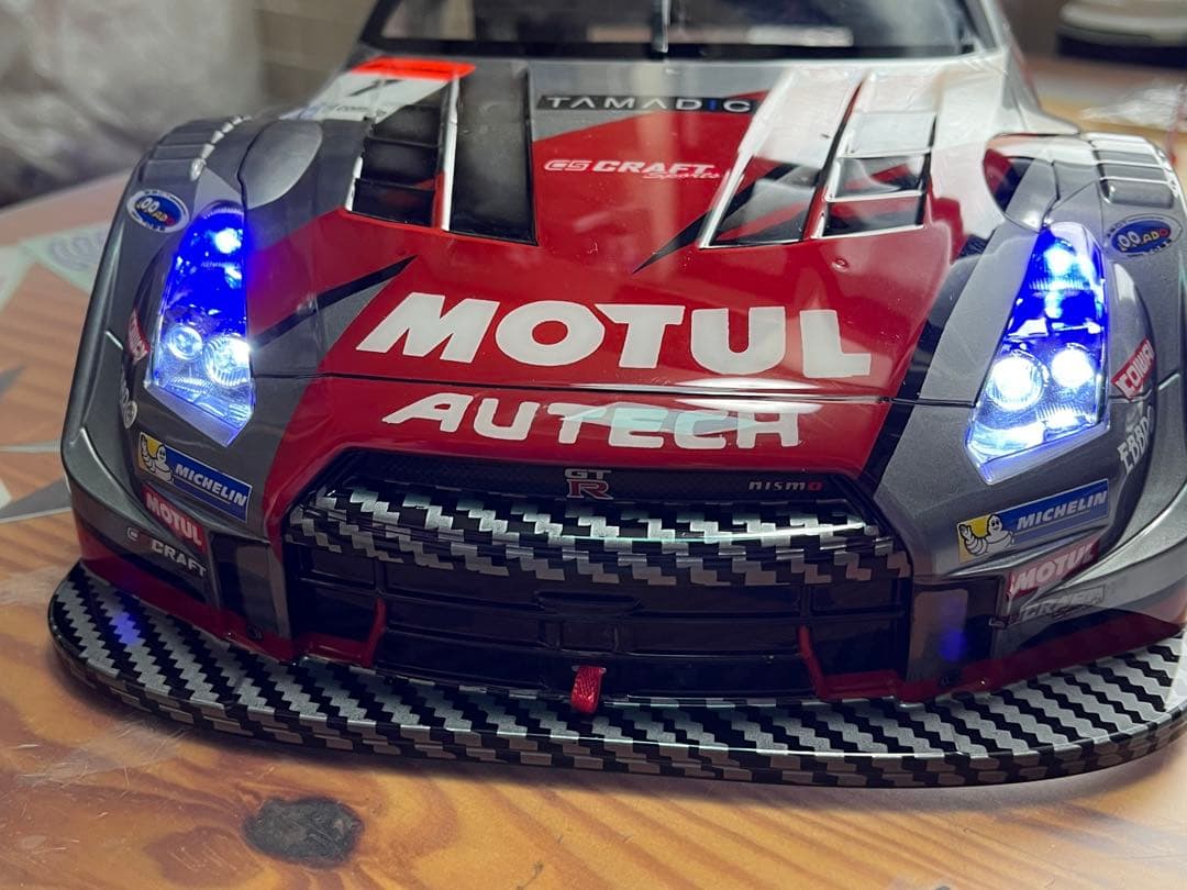 新品、未走行　タミヤ 1/10 MOTUL AUTECH GTRボディ