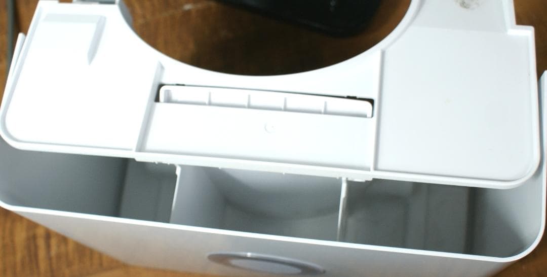 ☆iOCHOW　除湿機　C3　コンプレッサー式　衣類乾燥除湿機　アイオーチョー