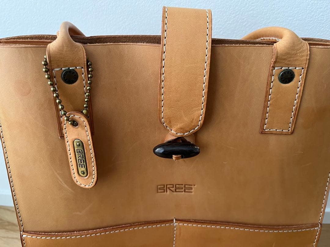 BREE ブリー　レザー トートバッグ　ヌメ革　ポーチ付き