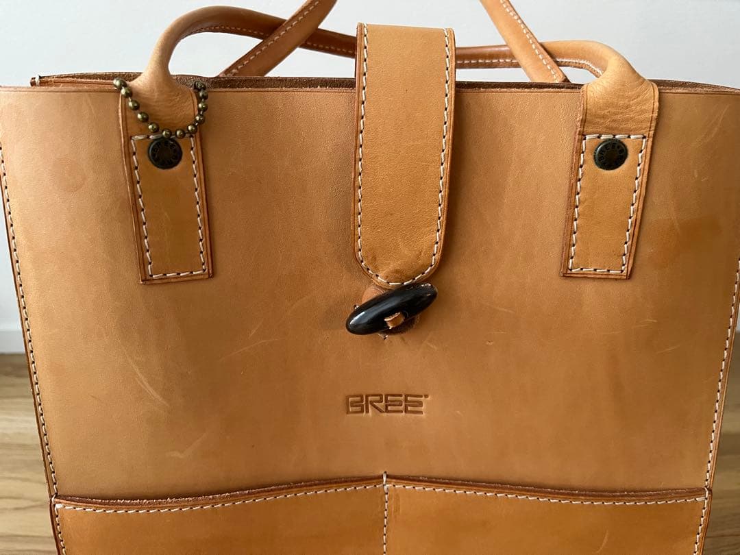 BREE ブリー　レザー トートバッグ　ヌメ革　ポーチ付き