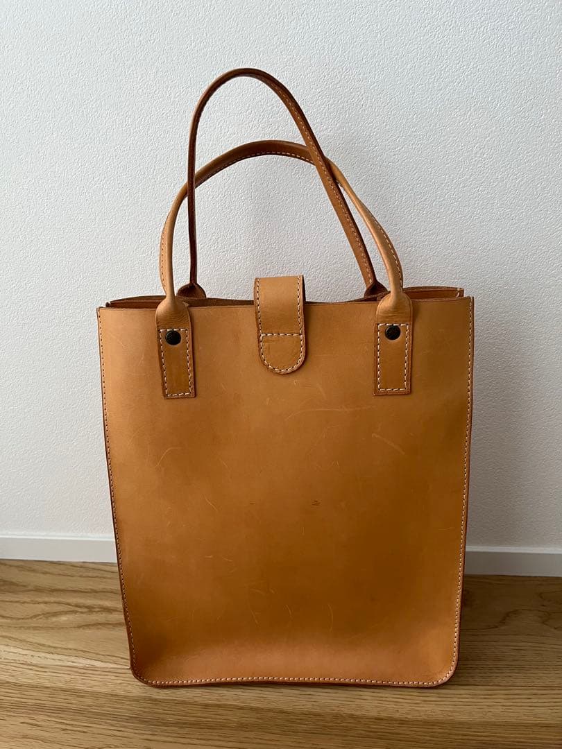 BREE ブリー　レザー トートバッグ　ヌメ革　ポーチ付き