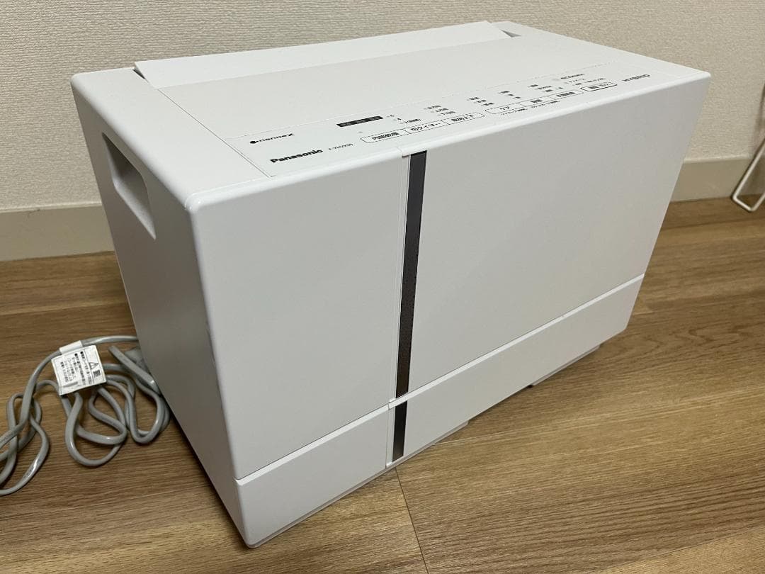 23年製 パナソニック　衣類除湿乾燥機 F-YHVX90-W